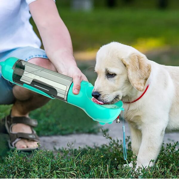 Botella 3x1, Bebedero portatil de agua +Comida y bolsas para desechos para perros - Imagen 6